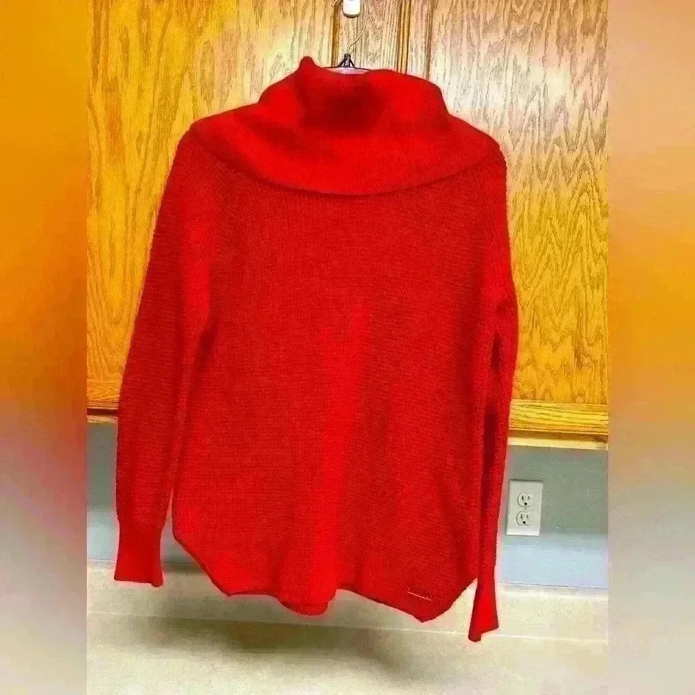 Michael Kors red knot crowl neck sweater size small